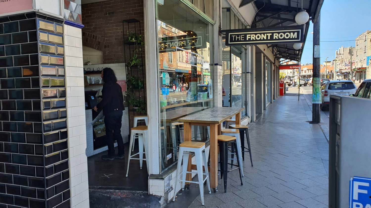 The Front Room Newtown Cafes Bars Sydney Art Out Live (4)